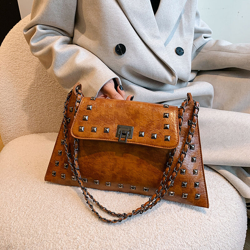 Women Envelop Bag Riveted PU Leather Carry Crossbody Bags Female Chains Elegant Novelty Handbags Satchel Purses Ladies 2024
