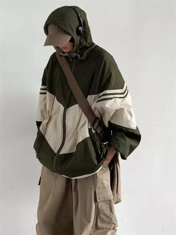 QWEEK-جاكيت نسائي بغطاء رأس ، كلاسيكي على الطراز الياباني ، ملابس خارجية خضراء سريعة الجفاف ، هاراجاكي كبير الحجم ، توب بني رقيق عتيق ، Y2K