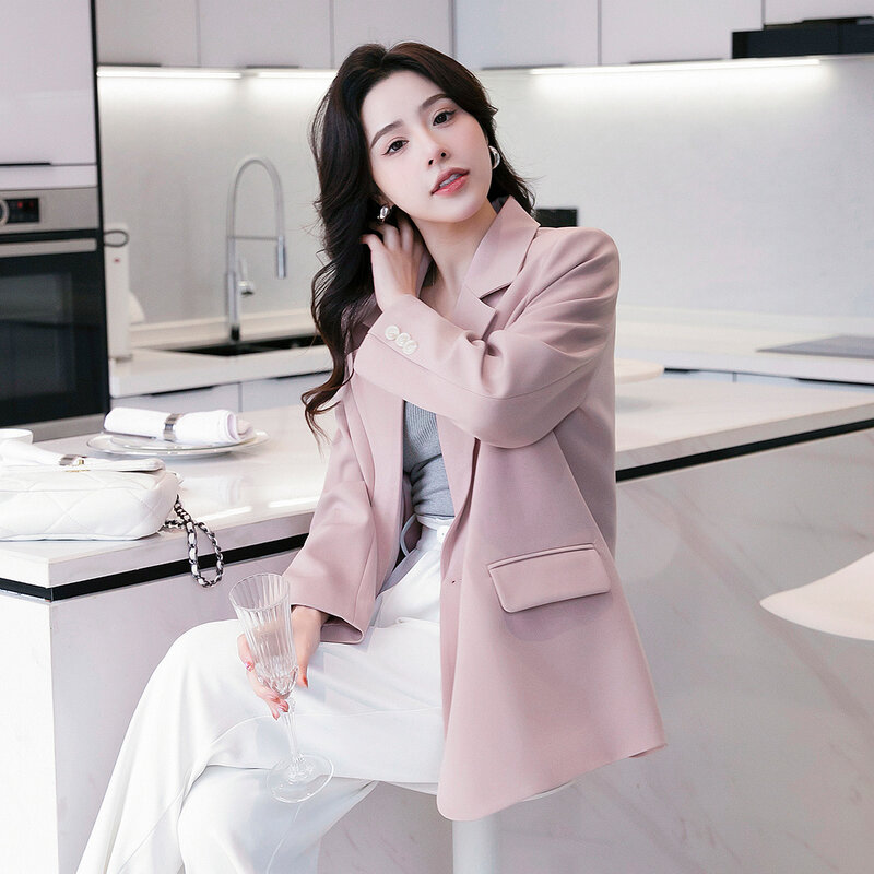 Kleine Anzug jacke für Frauen im Frühjahr und Herbst, koreanische Version Design, High-End Loose Chic Casual kann mit OEM angepasst werden