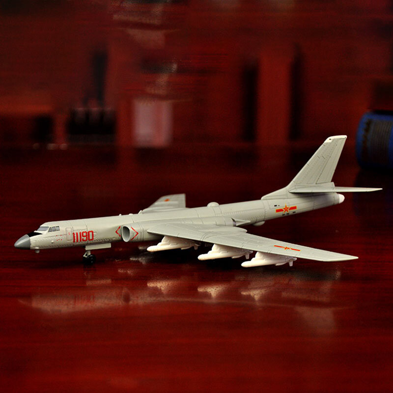 다이캐스트 H-6K 폭격기 군사 전투 합금 모델, 장난감 선물 컬렉션 시뮬레이션 디스플레이 장식, 1:100 체중계