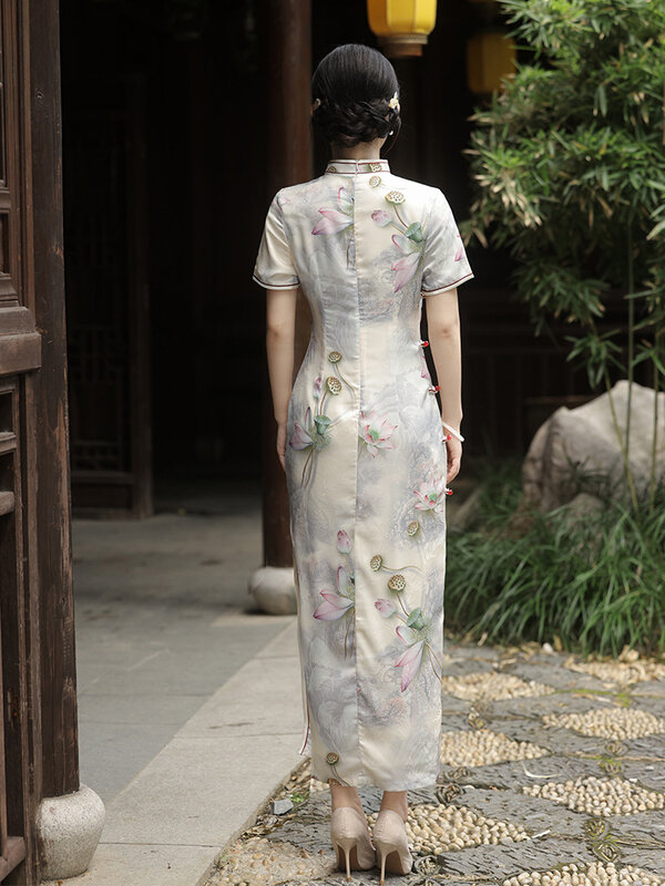 Cheong sam Kleid Damen Slim Fit 2024 Sommer Rayon Mischung druckt Kurzarm traditionellen chinesischen Stil schlanke Qipao Kleider Frau