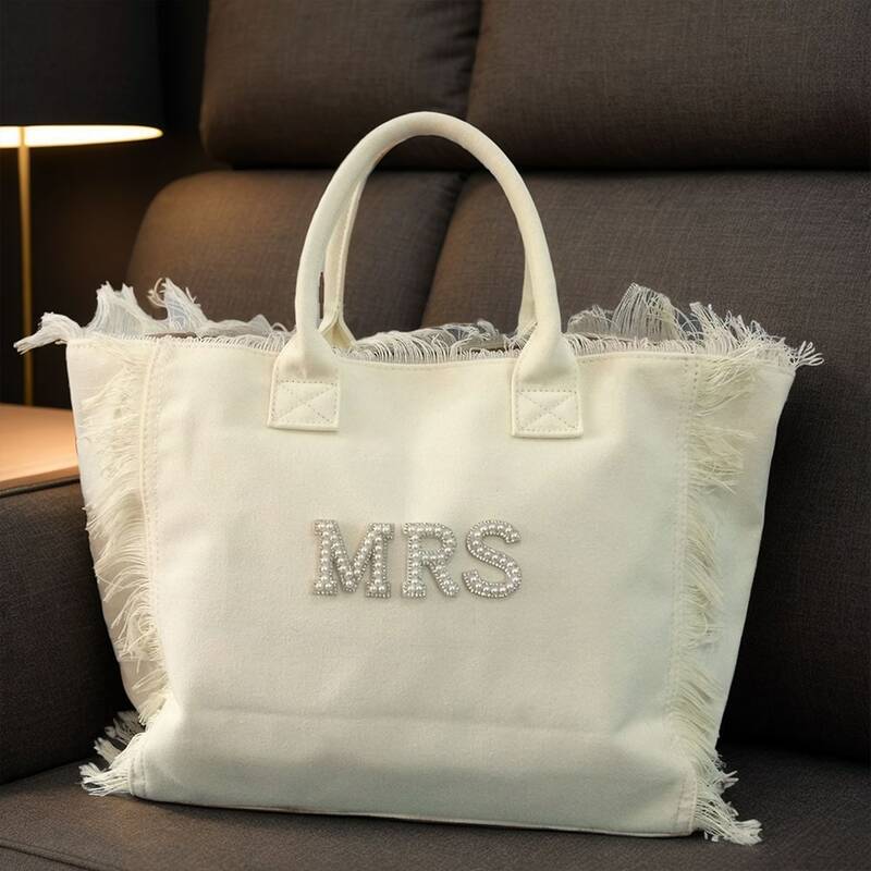 Tote personalizzato per la sposa borsa da luna di miele con nome personalizzato borsa da sposa con frange in tela lettere di perle con strass A-Z