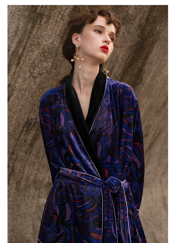Birdtree 18%Mulberry Silk Velvet Elegant Nightgown Women's Zebra Stripes Comfortable Luxury Long Robe Spring Summer P41486QD