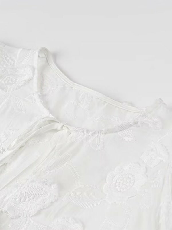 Blume bestickte Bluse Frauen neue Sommer Chic O-Ausschnitt Kurzarm Schnür blusen weibliche lässige einfache weiße Hemden Tops