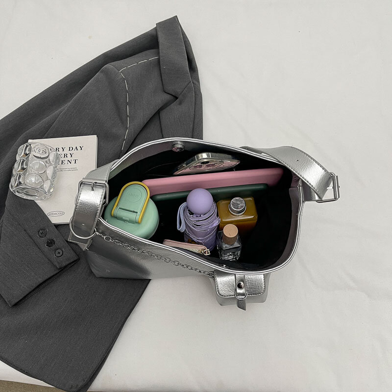 Zachte Lederen Messenger Bag Luxe Zilveren Dames Schoudertas Met Mini Munttas Chique Veelzijdige Handtas