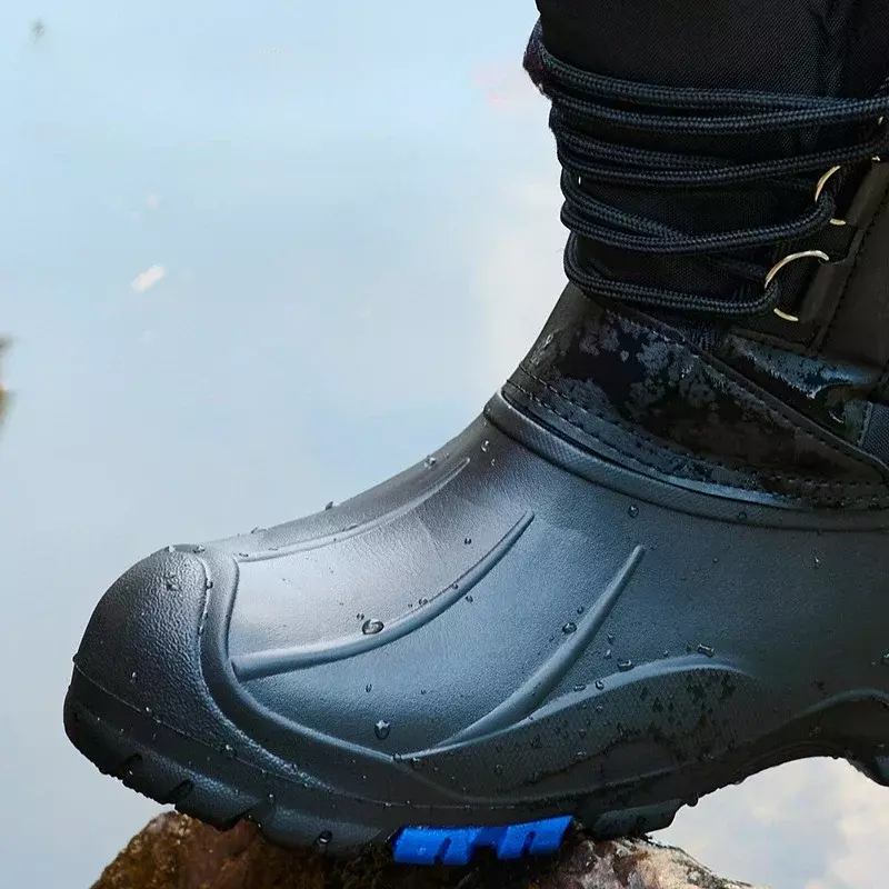 Zapatos de algodón impermeables con clavos de acero para hombre, botas de pesca para montañismo y nieve, zapatos cálidos gruesos de felpa, invierno, 2024