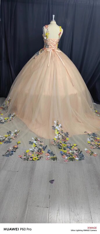 فستان سهرة طويل مع زهور من الدانتيل ، قلادة على شكل حرف v ، عارية الظهر ، حبات ، لؤلؤ ، تطريز ، فستان زفاف ، حفلة موسيقية
