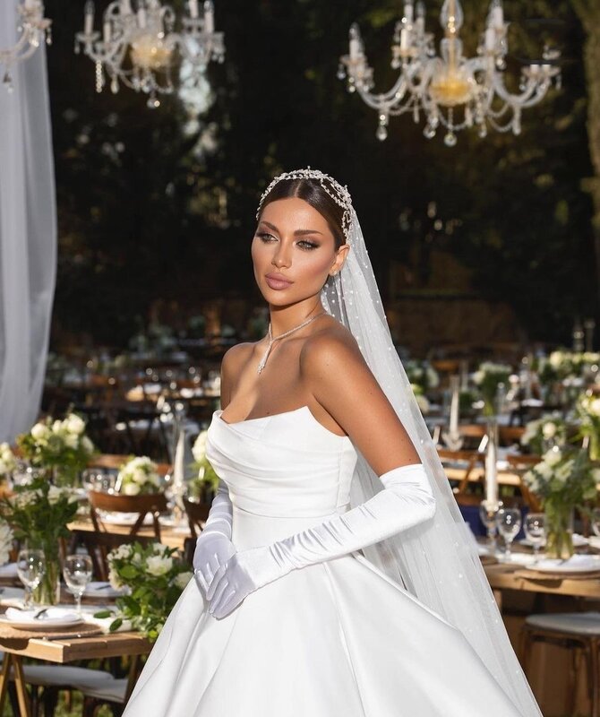 Gaun pernikahan elegan tanpa sarung tangan A-Line gaun pengantin seksi tanpa tali tanpa lengan jubah Satin sederhana 2024 Vestidos De Novia