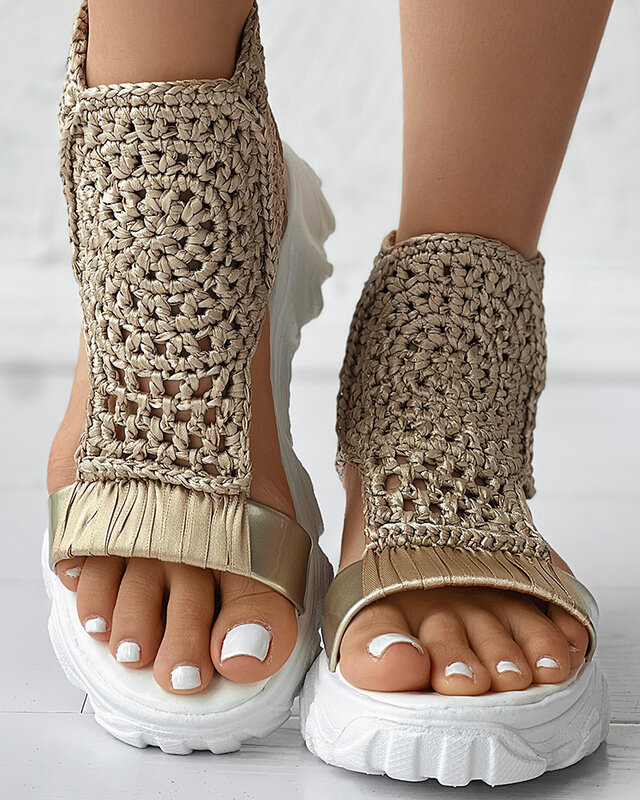 Sandal wanita, sandal kepang geometris Wedge rajut elastis musim panas jala datar berongga sepatu Platform emas