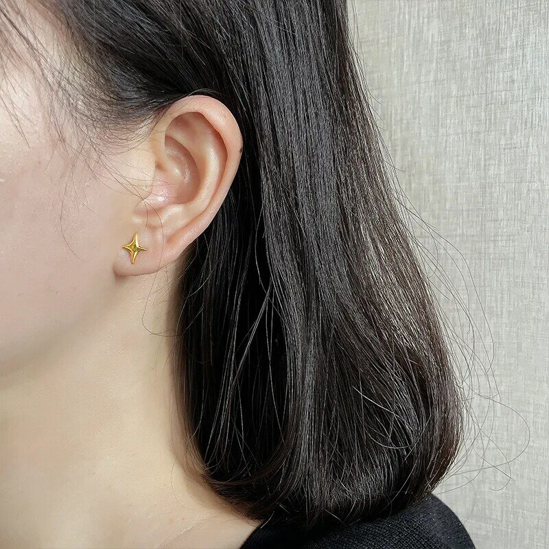 PANJBJ 925 Sterling Silber Koreanische Version des Einfachen Vier-stern Persönlichkeit Asymmetrische Gold Ohrringe