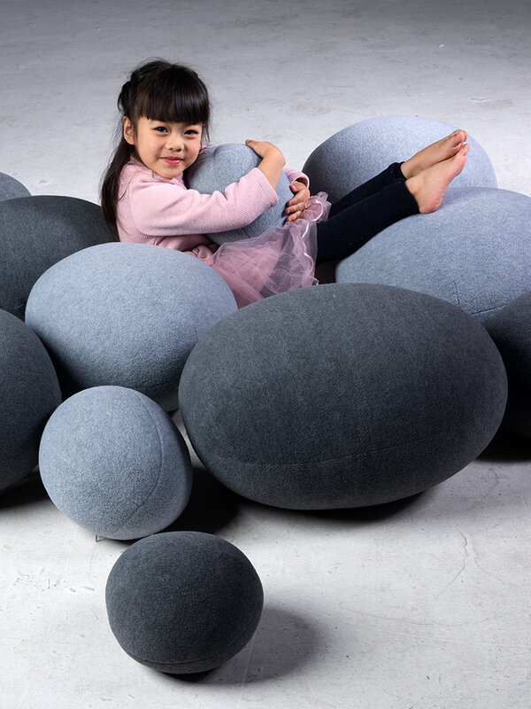 Simulasi sofa malas batu multifungsi, bantal lempar batu kreatif prop M2