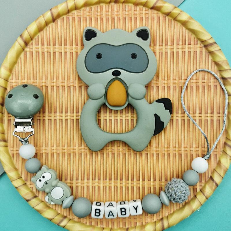 Custom English Russian Letters Name Baby Silicone Raccoon Pacifier Clips Chain Diy Teether Pendants Baby Pacifier Kawaii Teether