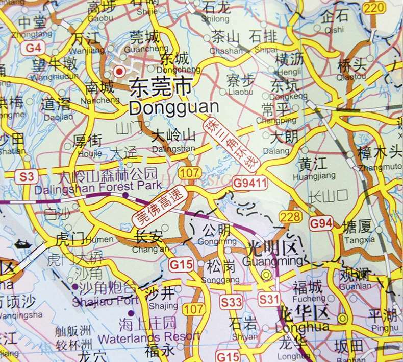 خريطة مقاطعة قوانغدونغ الصينية والإنجليزية التقسيم الإداري النقل خريطة سياحية عالية الوضوح الطباعة