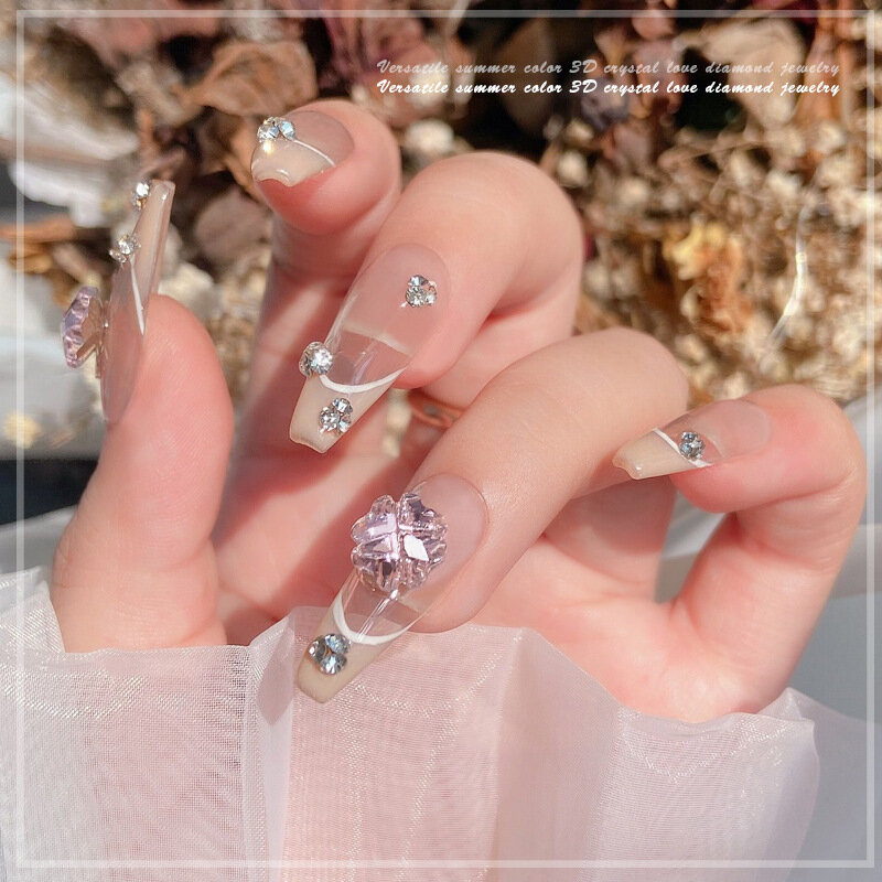 2 pezzi Nail Art gemma trifoglio decorazione diamante Super Flash cristallo K9 accessori per unghie nuovi strass petalo fondo a punta