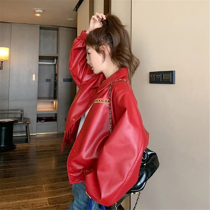 Abrigo de cuero rojo para mujer, chaqueta holgada de cuero para motocicleta, moda de ocio, primavera y otoño, 2023
