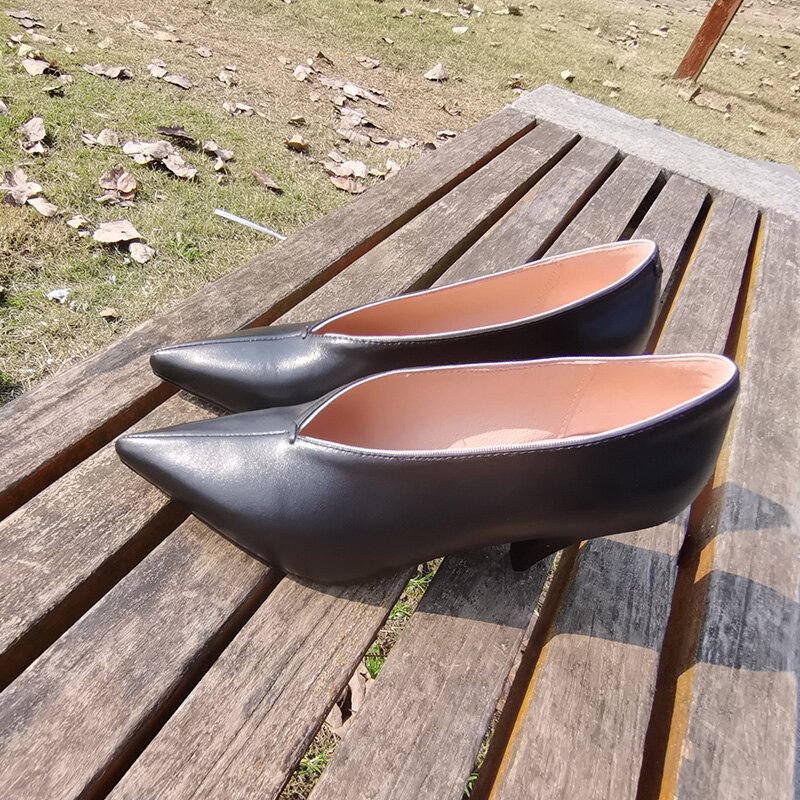 Bombas femininas quentes sapatos de couro genuíno mais tamanho 22-26.5cm couro superior completo bombas femininas moda all-match preto sapatos