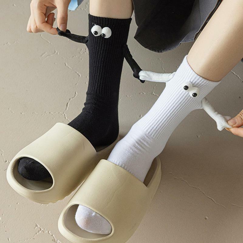 Calcetines magnéticos de mano para parejas, medias de tubo medio con ojos en 3D, divertidos, bonitos