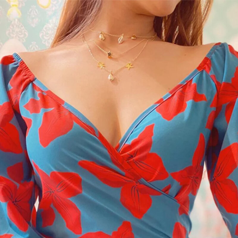 2024 baru atasan blus wanita seksi lengan lentera tiga perempat motif bunga leher V dalam elegan