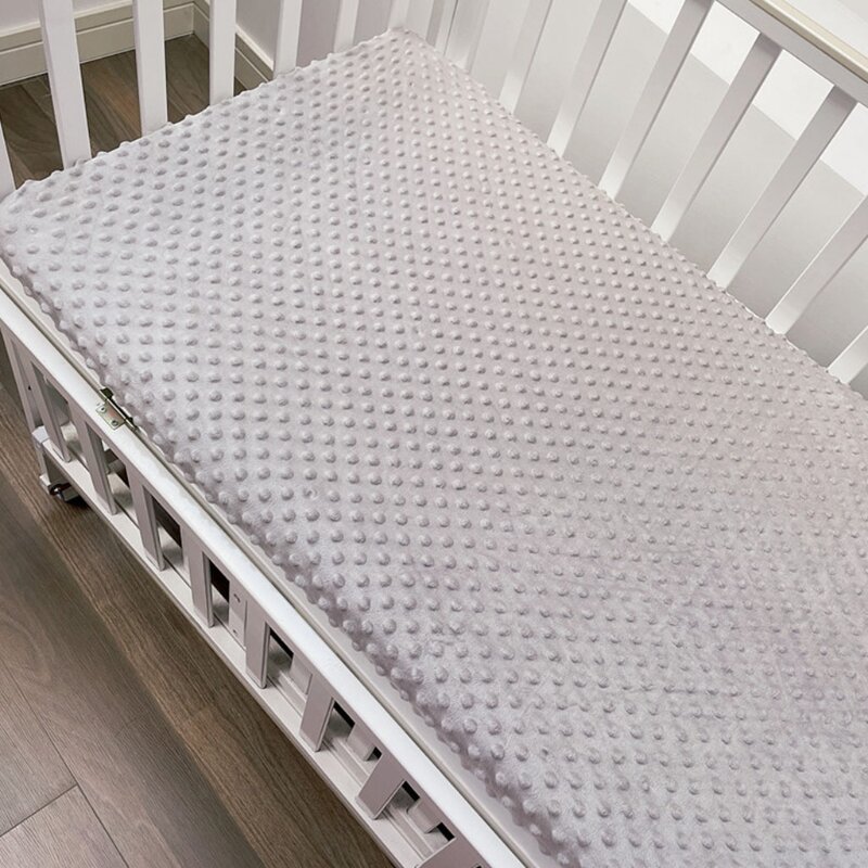 ملاءة سرير للأطفال حديثي الولادة مصنوعة من القطن الناعم وواقي مرتبة الفقاعات