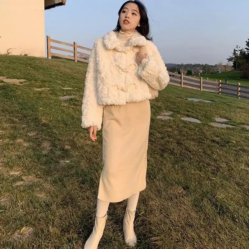 Jaket bulu domba untuk wanita, mantel Luaran wol domba hangat gaya Harajuku longgar warna putih, mantel bulu palsu kerah Bundar untuk wanita