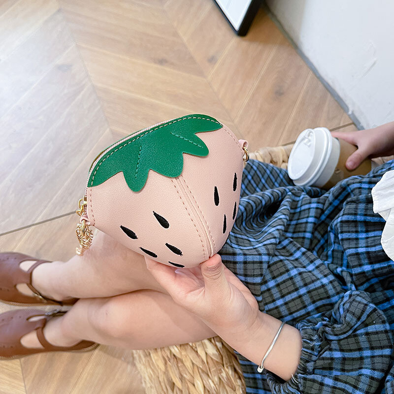Kreskówka Mini torebka truskawkowa dla dziewczynek słodka dziecięca torebka mała na ramię na monety torebka na pasek regulowany pasek na ramię