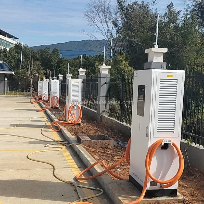 Load Balancing Charging Stations For Electric Cars 120kW DC Bidirectional Charging V2G V2H V2L EV Charger Charging Station