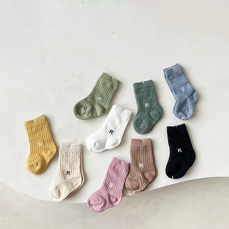 Calcetines de algodón para bebé, medias cortas con letras R de Color sólido, estilo coreano simple, para primavera y otoño, 1 par