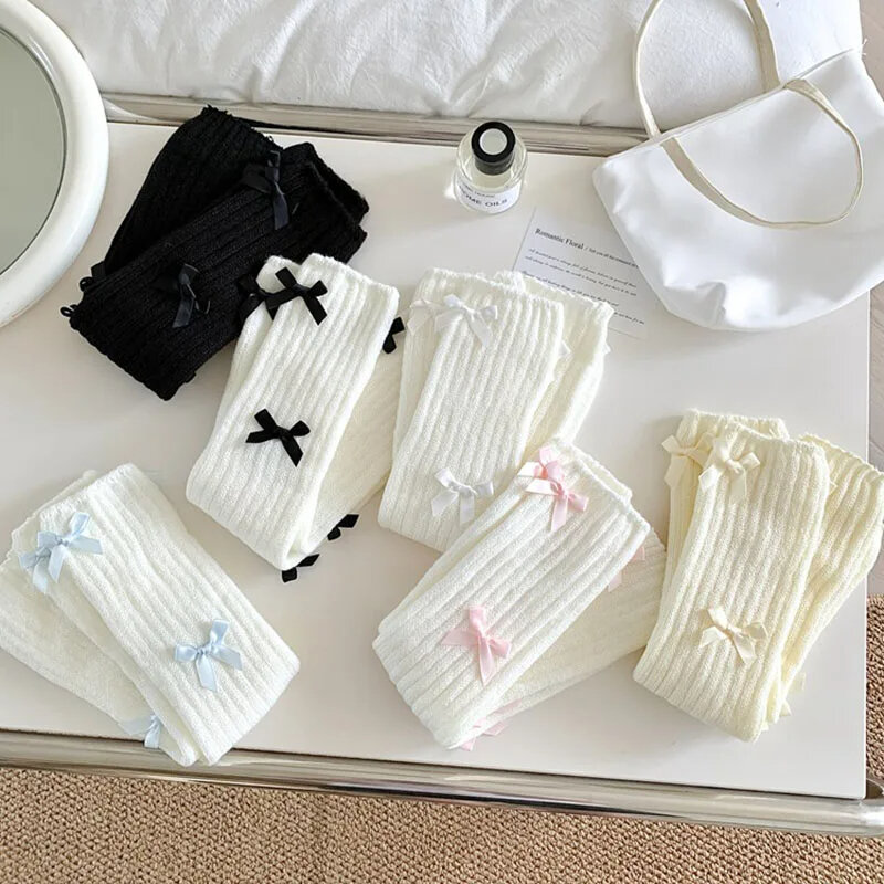 Calcetines cálidos de estilo japonés para mujer, calentadores de pierna Lolita, cubierta de pie cálida, calcetines de punto con lazo blanco Kawaii, Otoño e Invierno