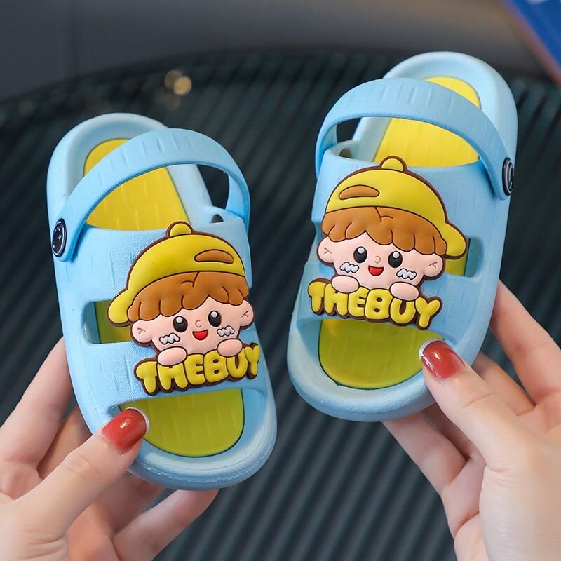Sandalias sandali per bambini dei cartoni animati 2024 estate nuove pantofole antiscivolo per ragazza suola morbida scarpe da casa per ragazzo scarpe per bambini Zapatos niina