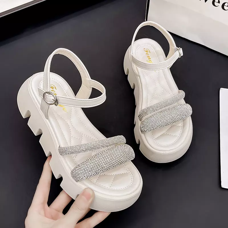 2024 New Fairy Wind Sandals abito estivo femminile con scarpe da donna con suola spessa Diamond Burst scarpe Casual