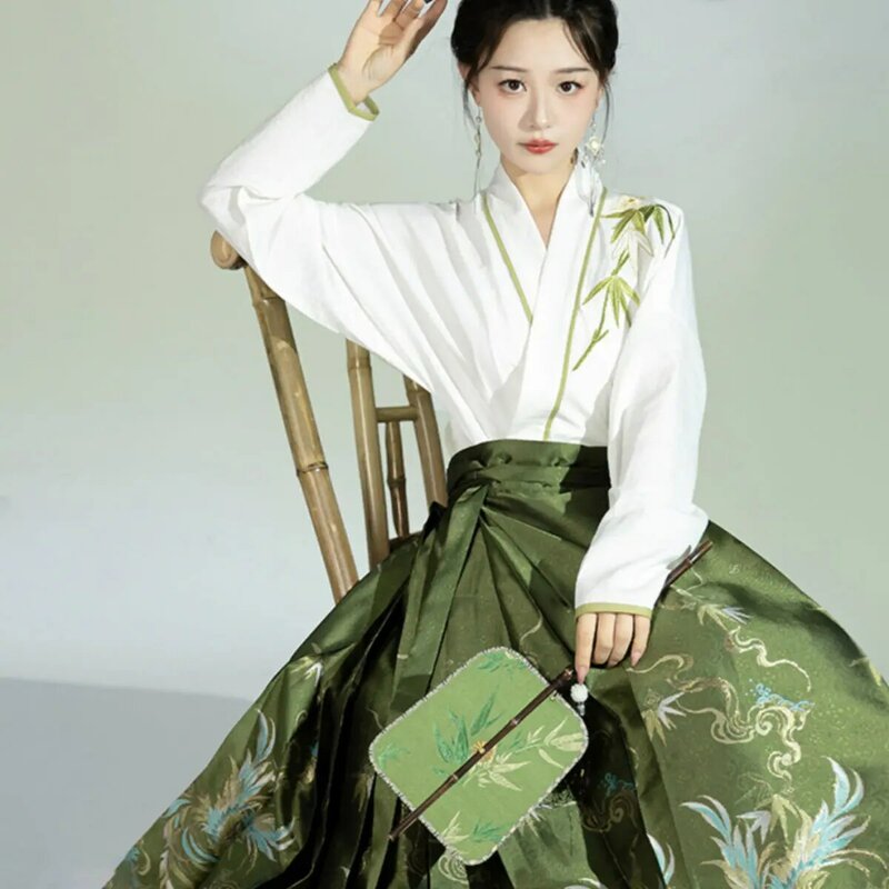 Guofeng-女性用ツーピーススーツ,長袖スカート,刺embroideredシャツ,中国の漢服,馬の表面スカート,女性ダンス服,新しい