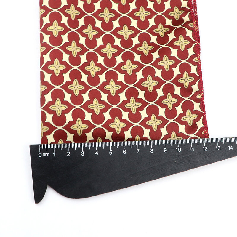Vendita calda poliestere Paisley modello tasca fazzoletto quadrato per gli uomini festa di nozze usura quotidiana camicia vestito decorazione accessori regali