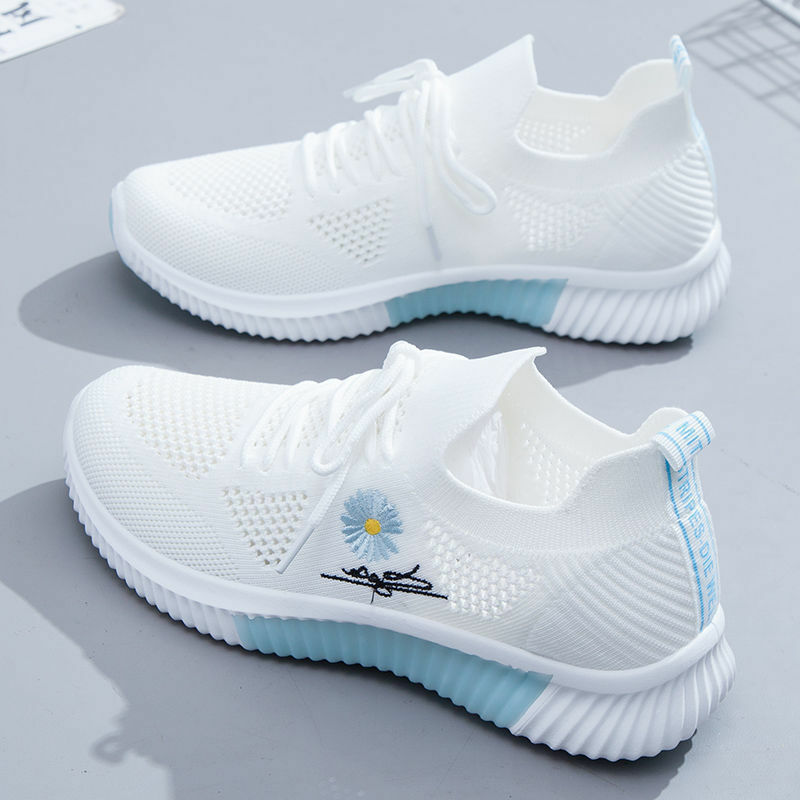 New Women's Sports Leisure Textile Summer Breathable Mesh Low Heel Walking Durable Soft Sole Lightweight Running Shoe