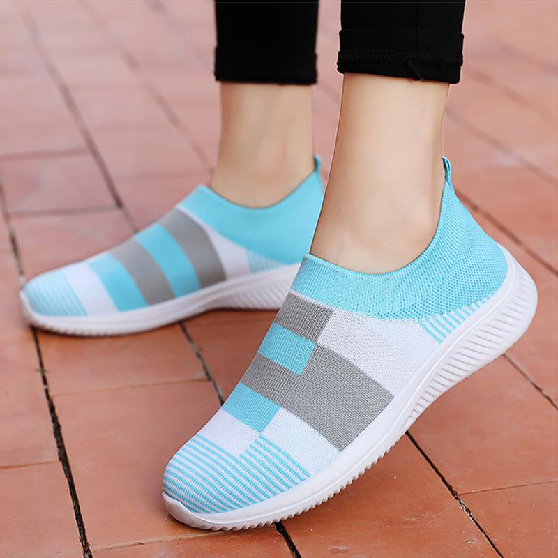 Sneakers Fashion Women Slip On Sneakers For Women Breathable Shoes Woman Sneakers Plus Size Ladies Vulcanize Shoes Tennis Female