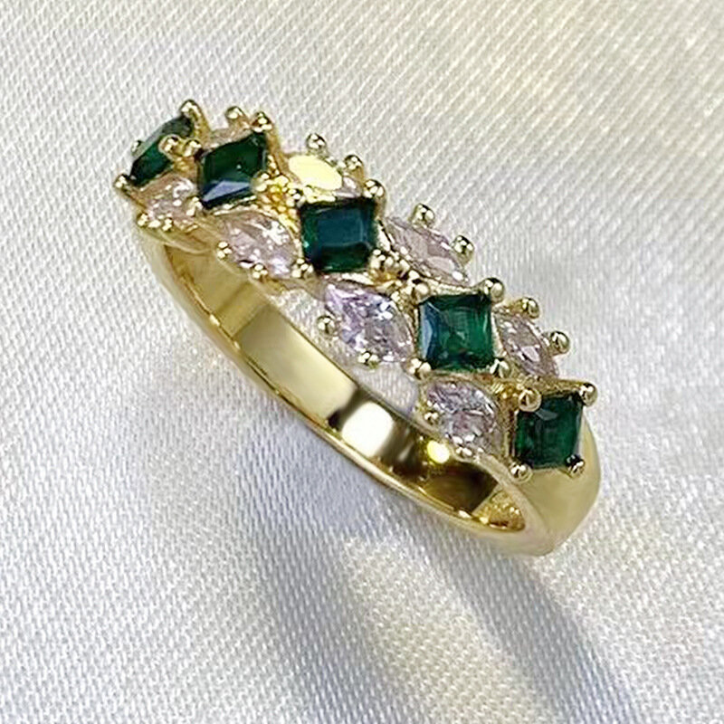 2023 New S925 Silver Fashion Colorful Treasure Artificial Emerald Diamond Ring Personalized  Women's Style