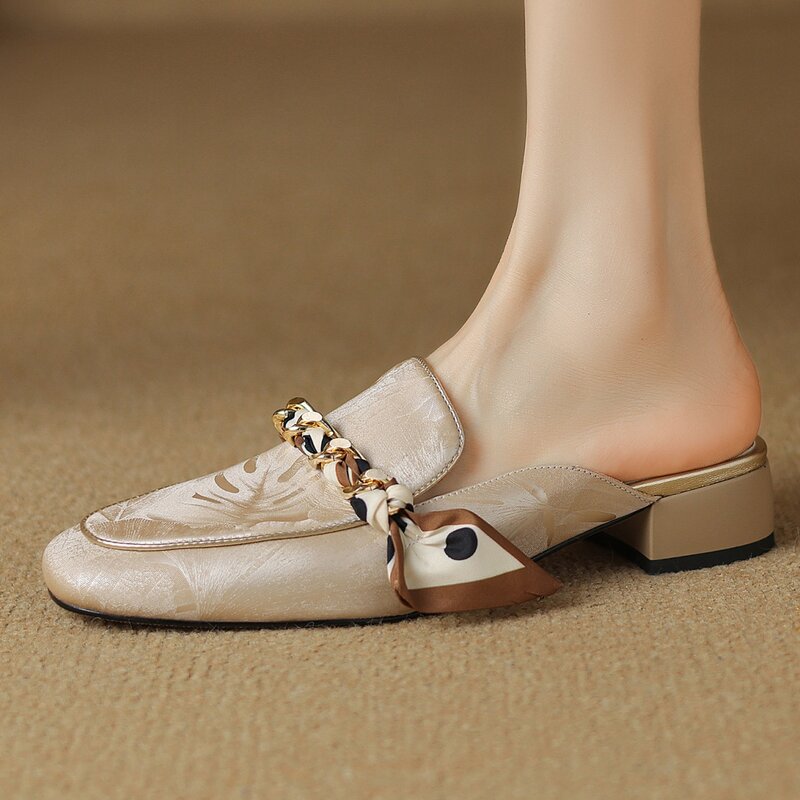 Sandálias de couro genuíno em toe slip-on redondo para mulheres, mulas casuais, decoração em cadeia, sapatos diários femininos de alta qualidade, 41, verão