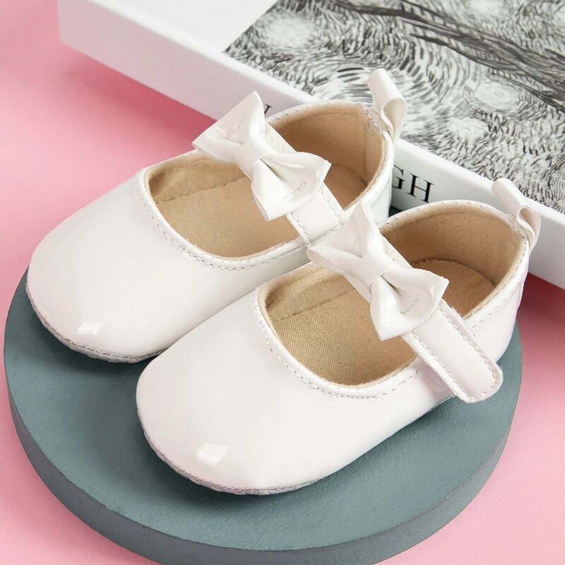 ทารกแรกเกิดรองเท้ารองเท้าเด็กเล็กผู้หญิง PU กันลื่นผูกโบว์รองเท้าชุดเดรสเจ้าหญิงคลาสสิกสำหรับเด็กหัดเดิน