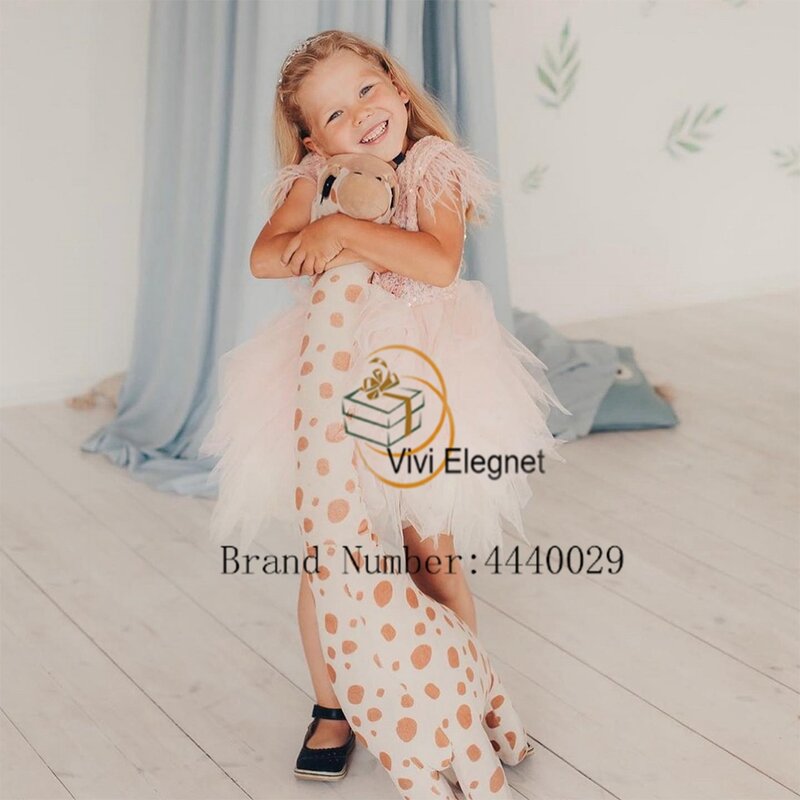 Scoop Flower Girls Dresses with Sequined Sleeveless Wedding Party Dresses Soft Tulle Christmas Gowns with Feather 2024 Summer