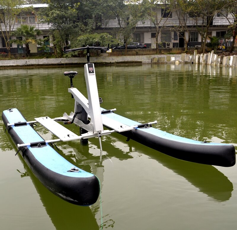 Fornitura di biciclette gonfiabili antiruggine per biciclette da acqua di mare con pontoni SUP blu