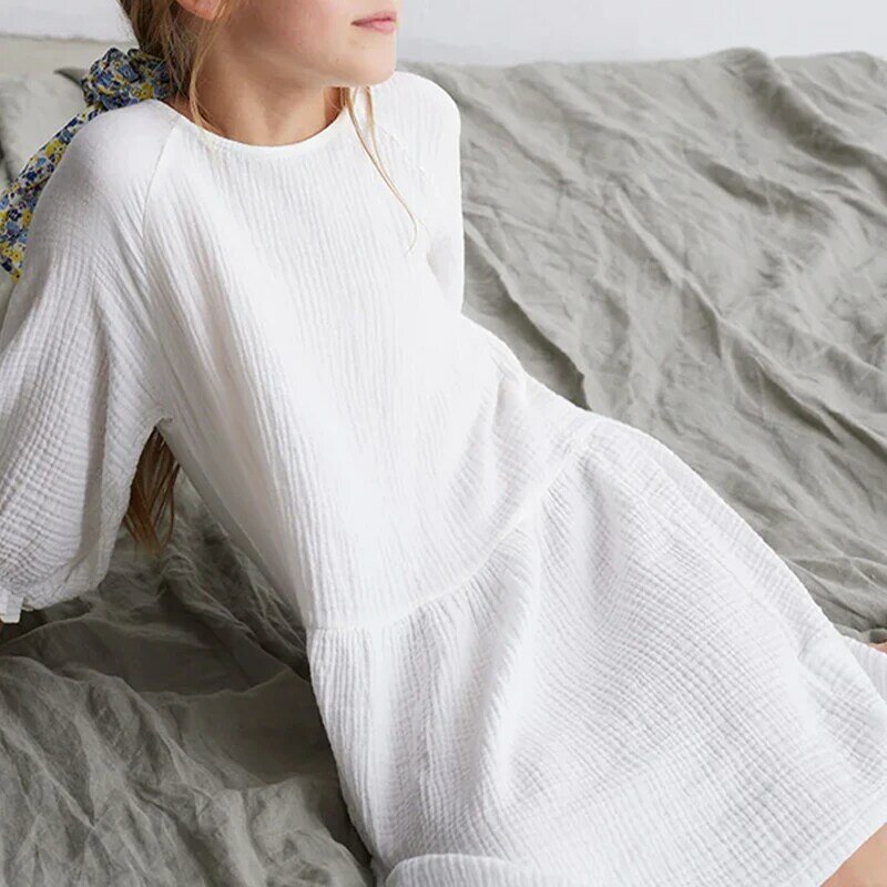 Gaun 100% katun Gauzy A-Line lembut Musim Panas 2024 bayi perempuan leher bulat Lengan 3/4 manset elastis gaun putih longgar