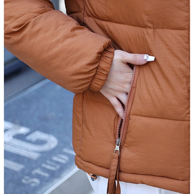 2023 giacca invernale da donna con cappuccio parka corto Overcpat cappotto freddo imbottito in cotone spesso piumino Casual moda