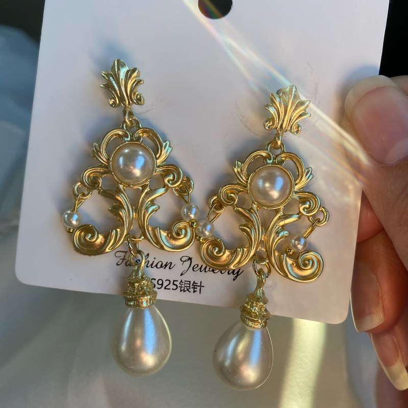 Boucles d'oreilles rétro de luxe Baroque pour femmes, boucles d'oreilles de mariée en perles Pop Vintage du palais euraméricain