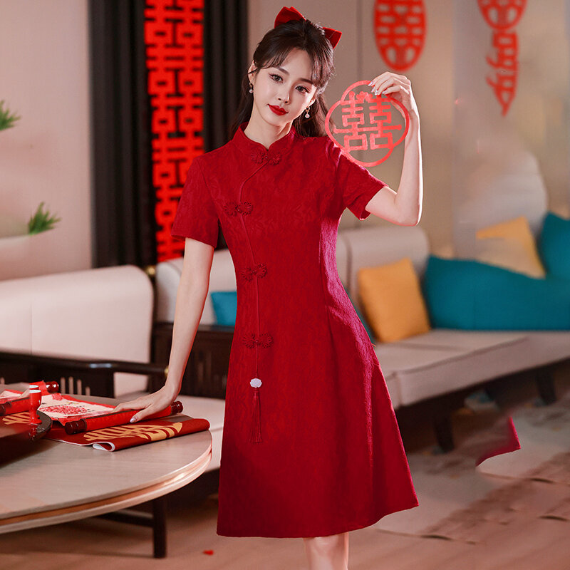 ชุดแต่งงานกี่เพ้าสีแดงสไตล์ประจำชาติกี่เพ้าแบบดั้งเดิมของจีนชุดกี่เพ้าปรับปรุงอารมณ์ฤดูร้อน