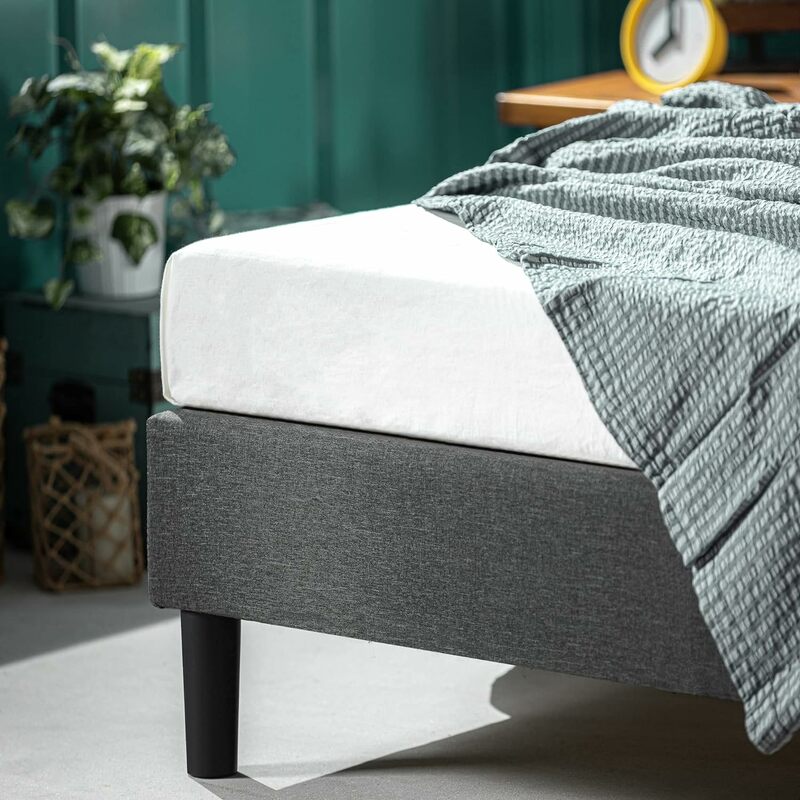 Marco de cama de plataforma tapizada, base de colchón, soporte de tira de madera, no requiere caja de resorte, fácil de montar, gris, queen
