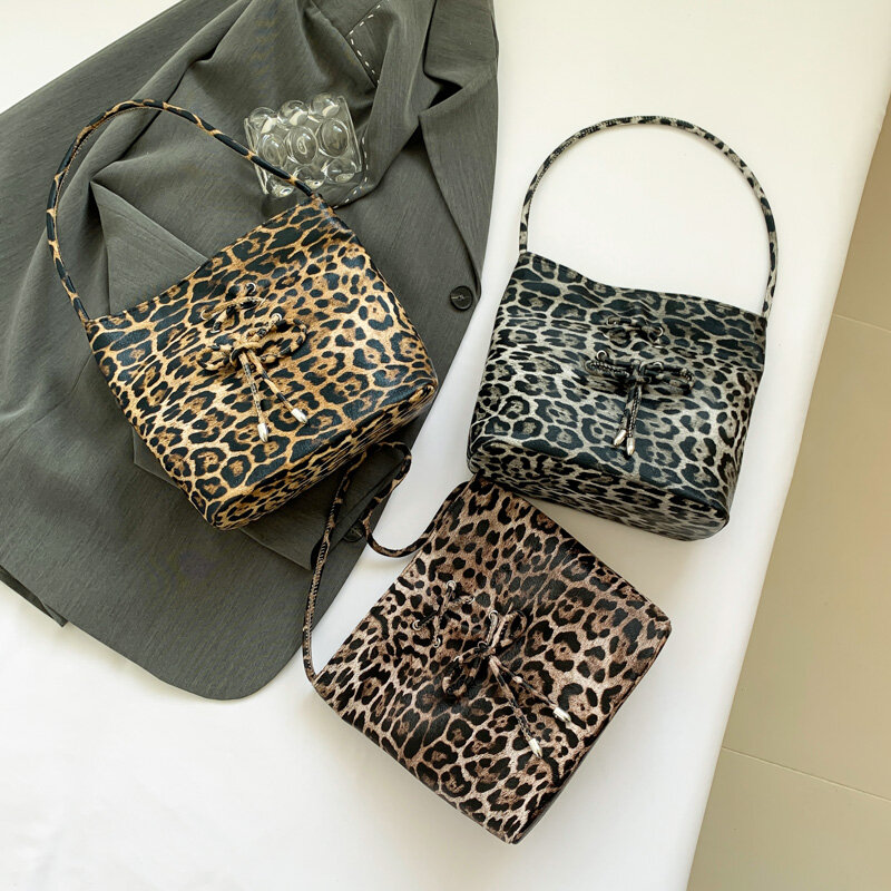 Kleine pu Leder Eimer tasche für Frauen 2024 y2k Dame koreanische Mode Handtaschen und reinste weibliche Leoparden Umhängetasche