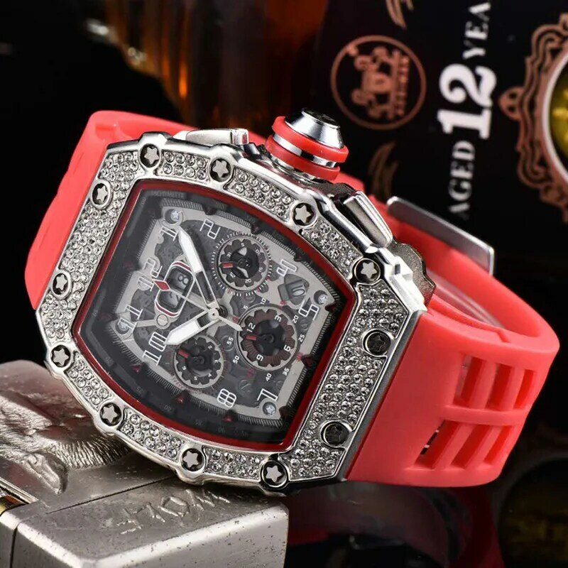 Limited Edition Diamond Dial หนุ่มและที่ประสบความสำเร็จนาฬิกาหรูหรูหราควอตซ์นาฬิกาสายรัดซิลิโคน