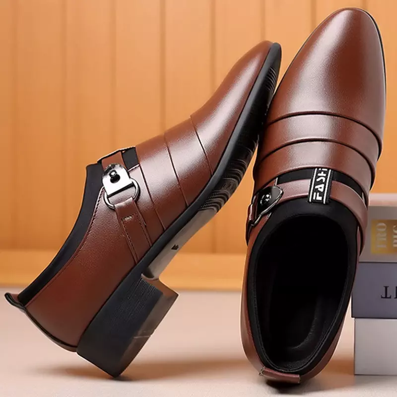 Scarpe classiche in pelle per uomo Slip on scarpe a punta Oxfords scarpe eleganti Casual da ufficio per feste di matrimonio formali per uomo