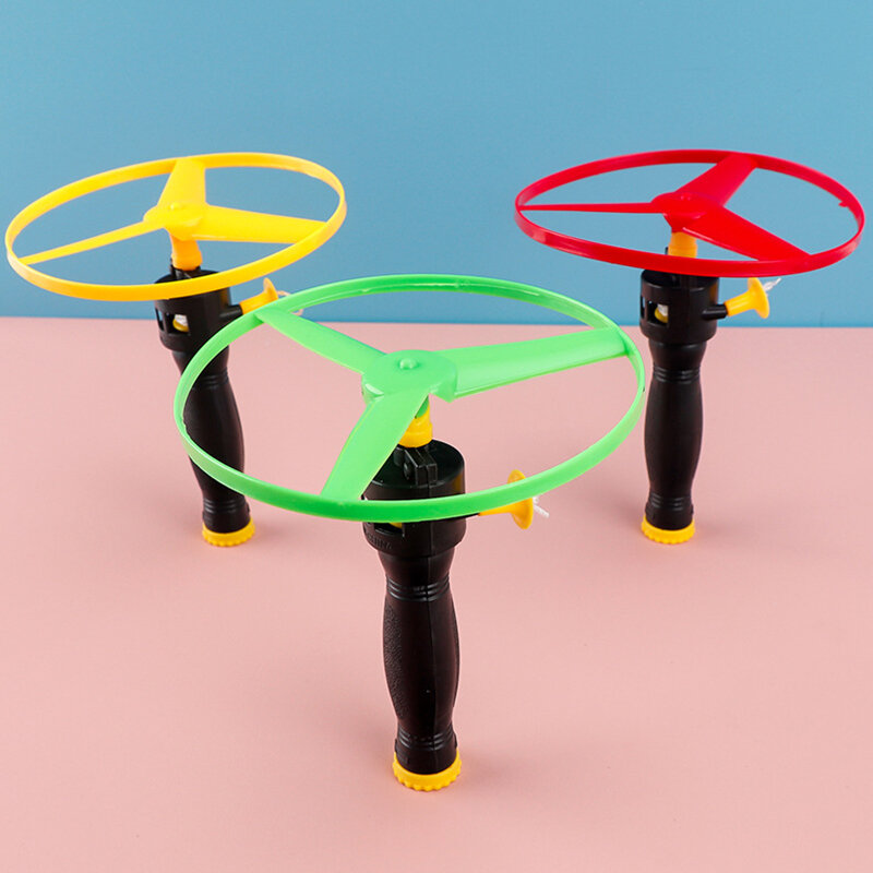 6pcs Flying Disc elica giocattoli bambini elicottero Pull String Flying piattini cane Pet Chaser forniture per l'addestramento