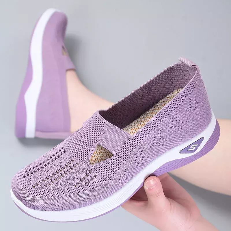 Sepatu Flat berongga sol lembut wanita, sneaker kasual nyaman baru musim panas 2023 untuk perempuan