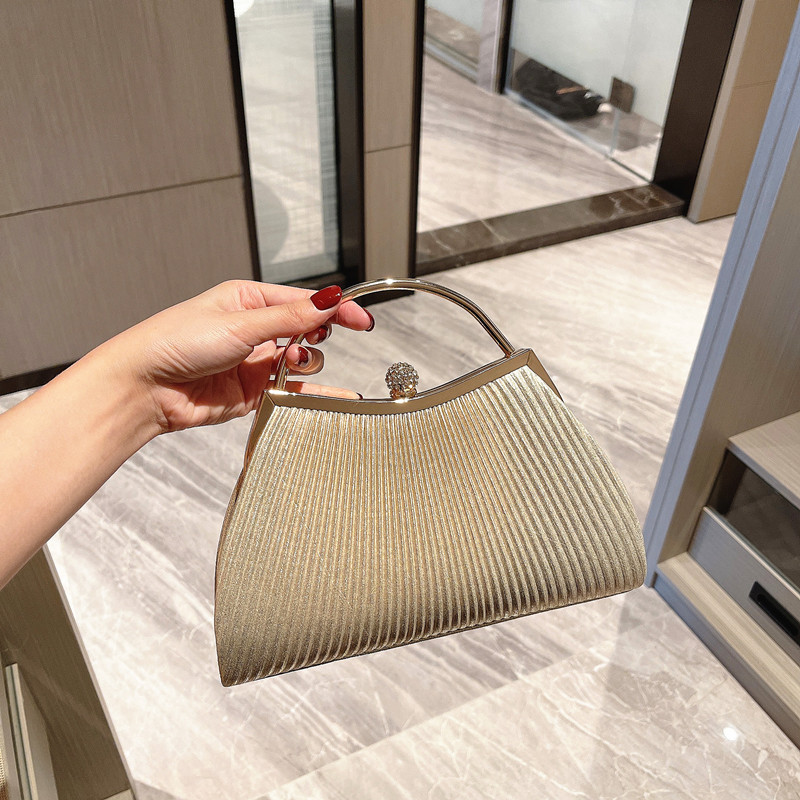 Women's Retro Handbag Luxury Shiny Frame Bag Fashion Beaded Clutch Bag Ruched Purses Soft Mini Hand Bag Evening Party Packet